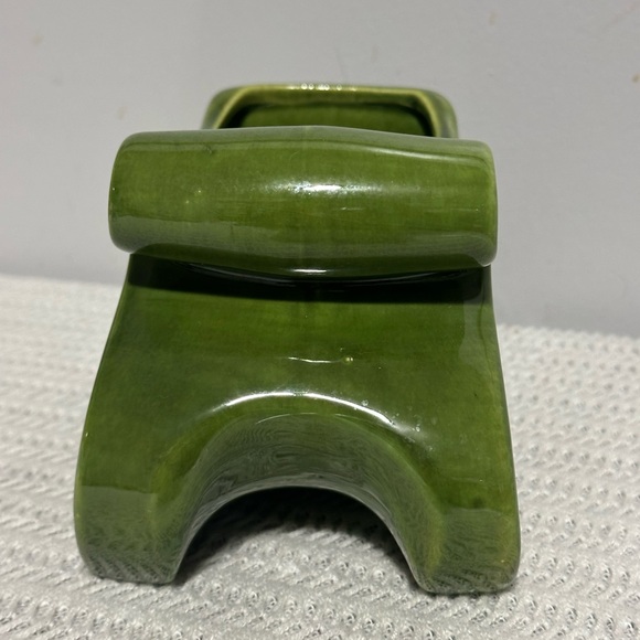 Vintage Haeger Green Ceramic Sleigh Planter - Picture 2 of 10